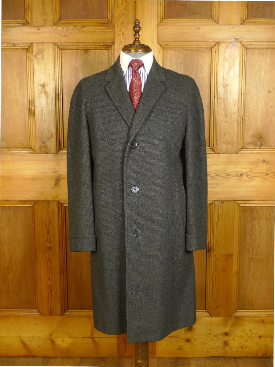 25/0268 near immaculate vintage aquascutum heavyweight grey herringbone wool tweed coat overcoat 40-42 regular
