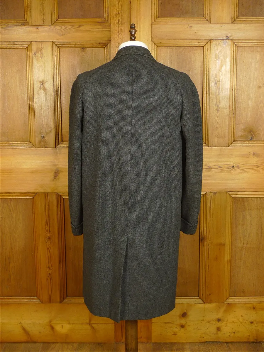 25/0268 near immaculate vintage aquascutum heavyweight grey herringbone wool tweed coat overcoat 40-42 regular