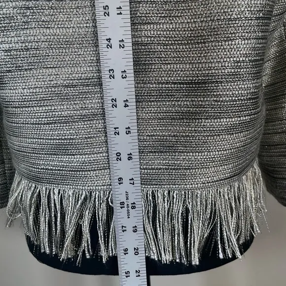 AMANDA UPRICHARD Women’s M Blazer Gray Metallic Neutral Tweed Fringe Crop Jacket