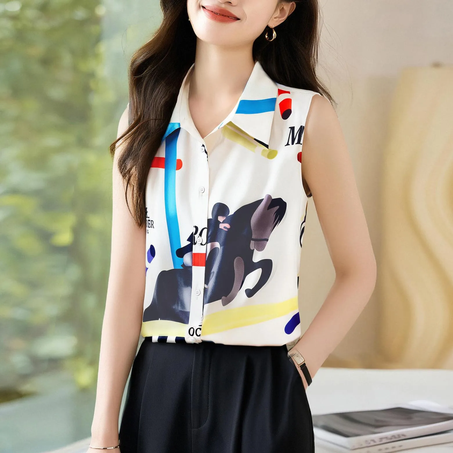 Elegant Women's Sleeveless Satin Shirt with Contrasting Colors