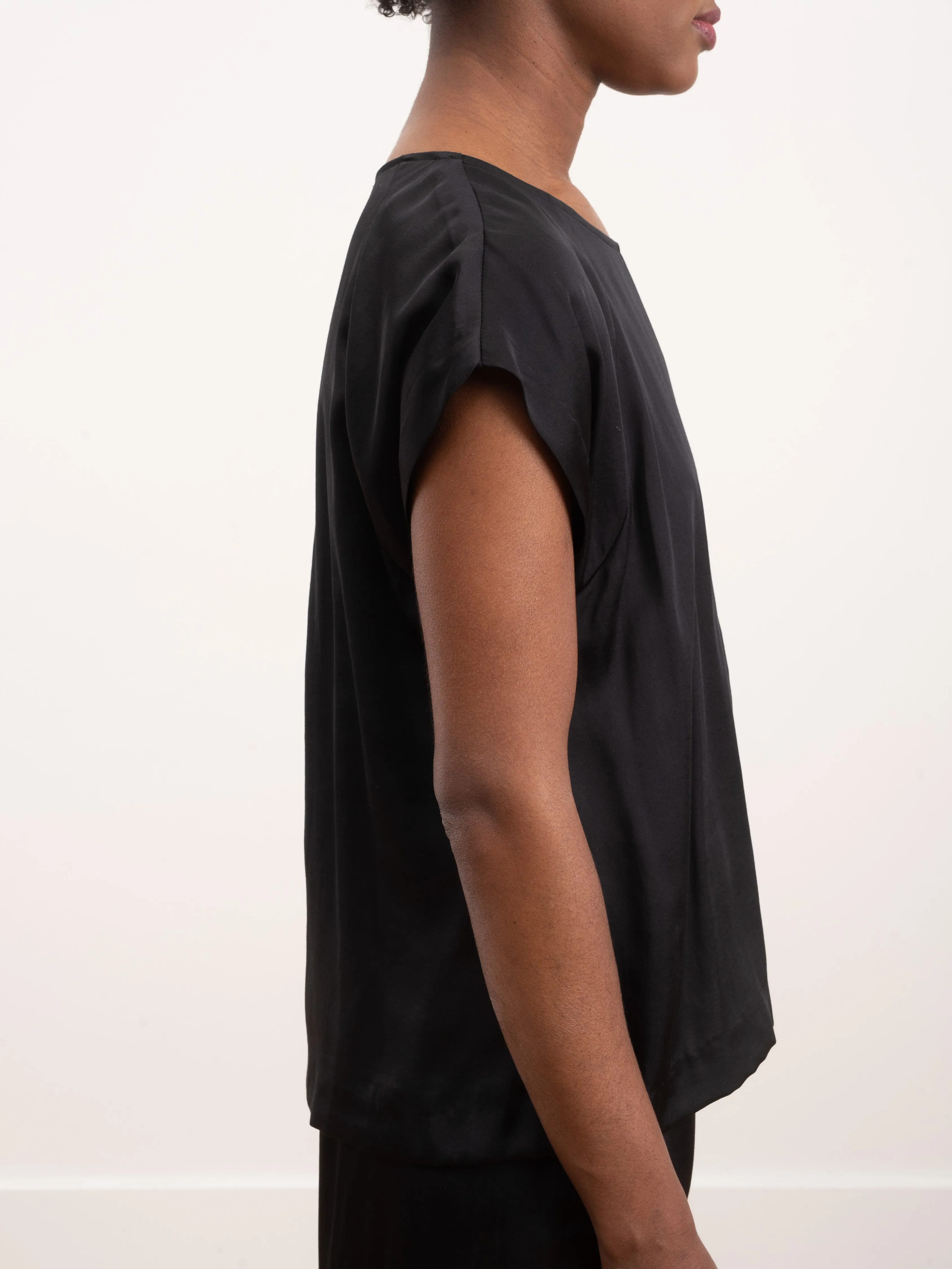satin raglan tee - black