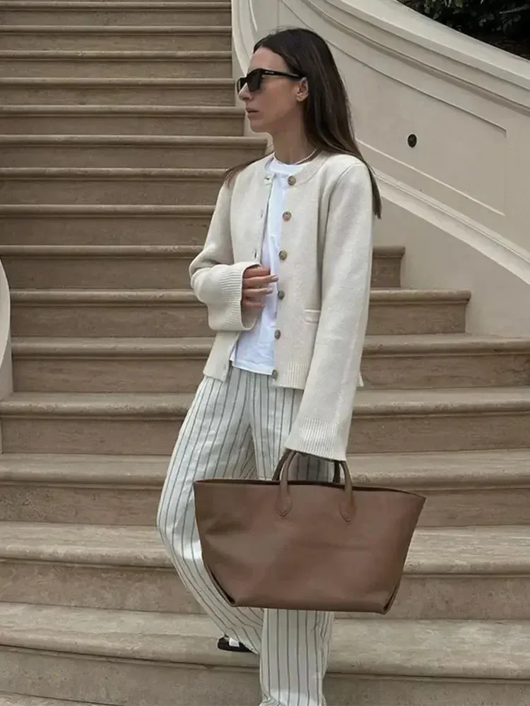 Structured Knit Cardigan | Elegant & Tailored | Timeless Wardrobe Essential