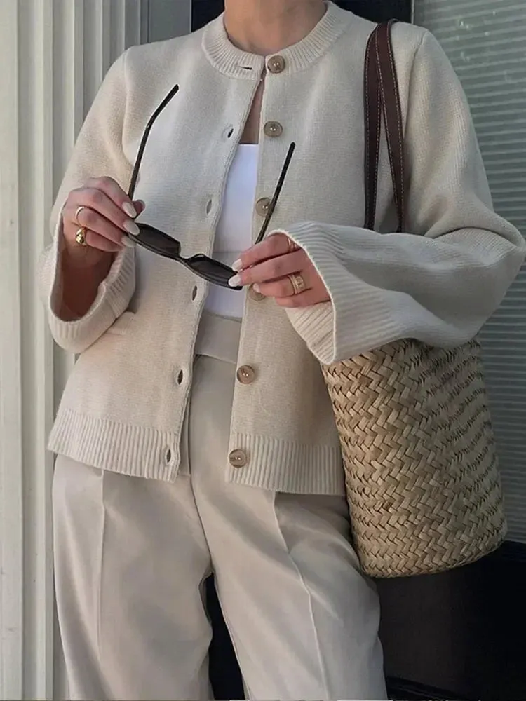 Structured Knit Cardigan | Elegant & Tailored | Timeless Wardrobe Essential
