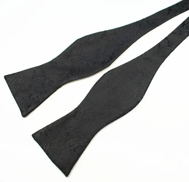 The Classic Knot Self-Tie Bowtie