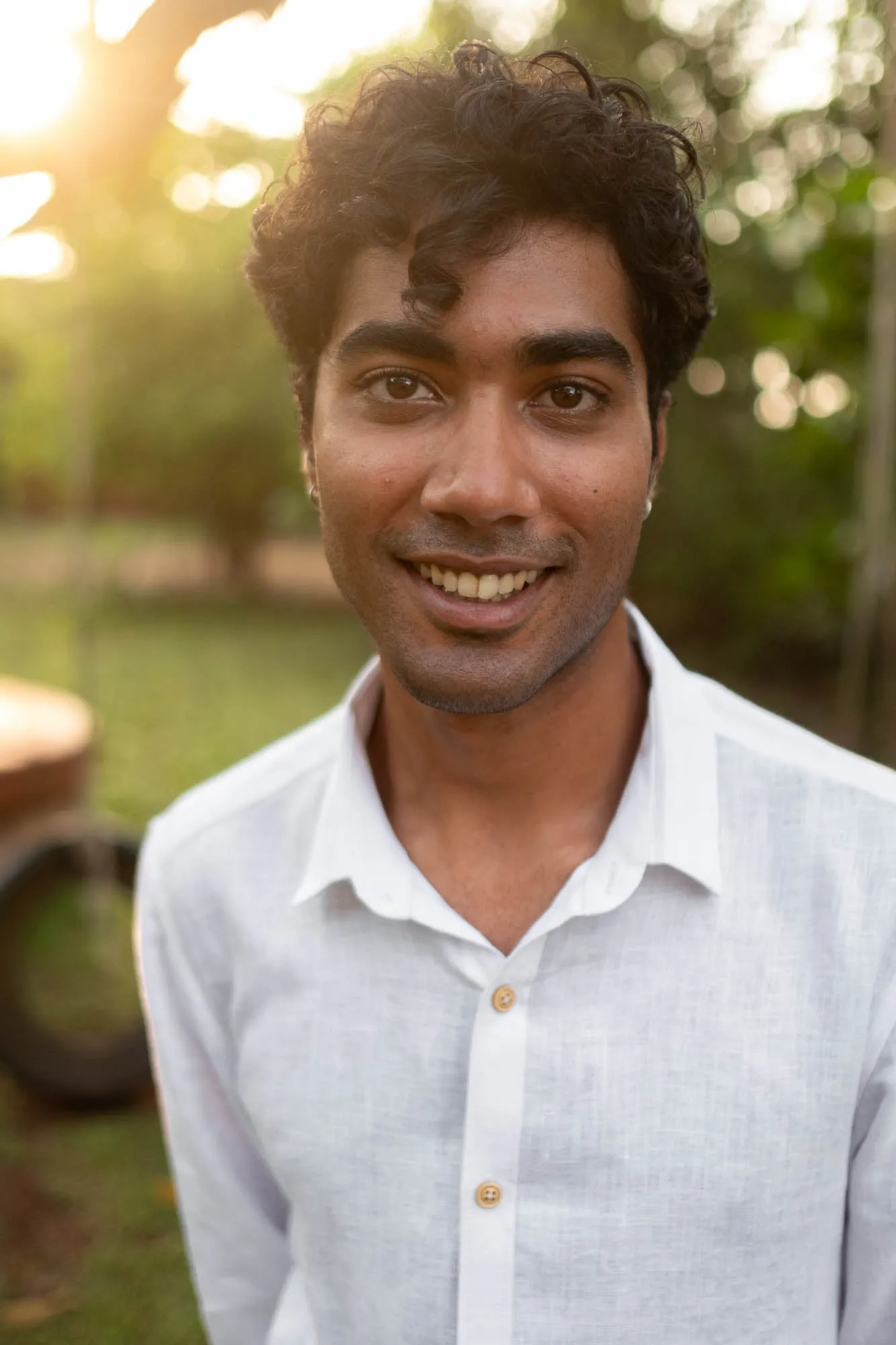 The Linen Pocketless Shirt