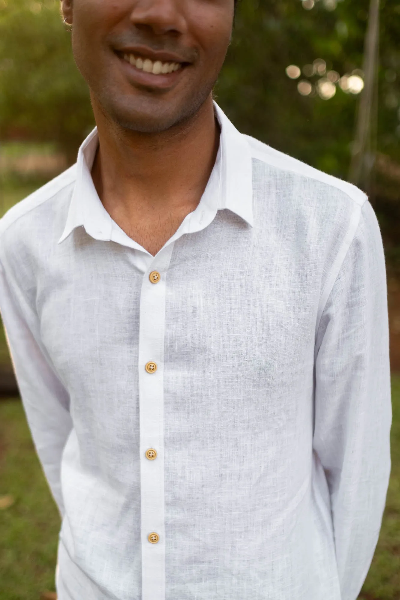 The Linen Pocketless Shirt