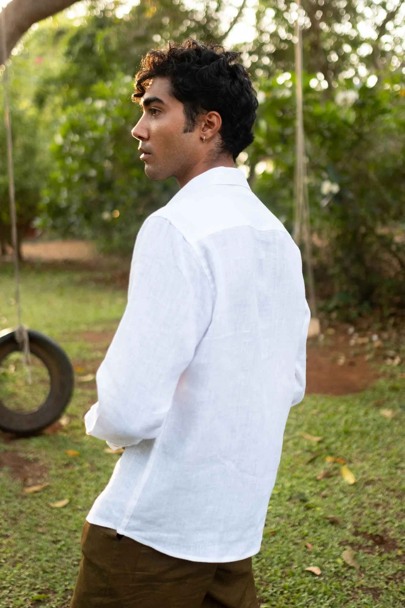 The Linen Pocketless Shirt
