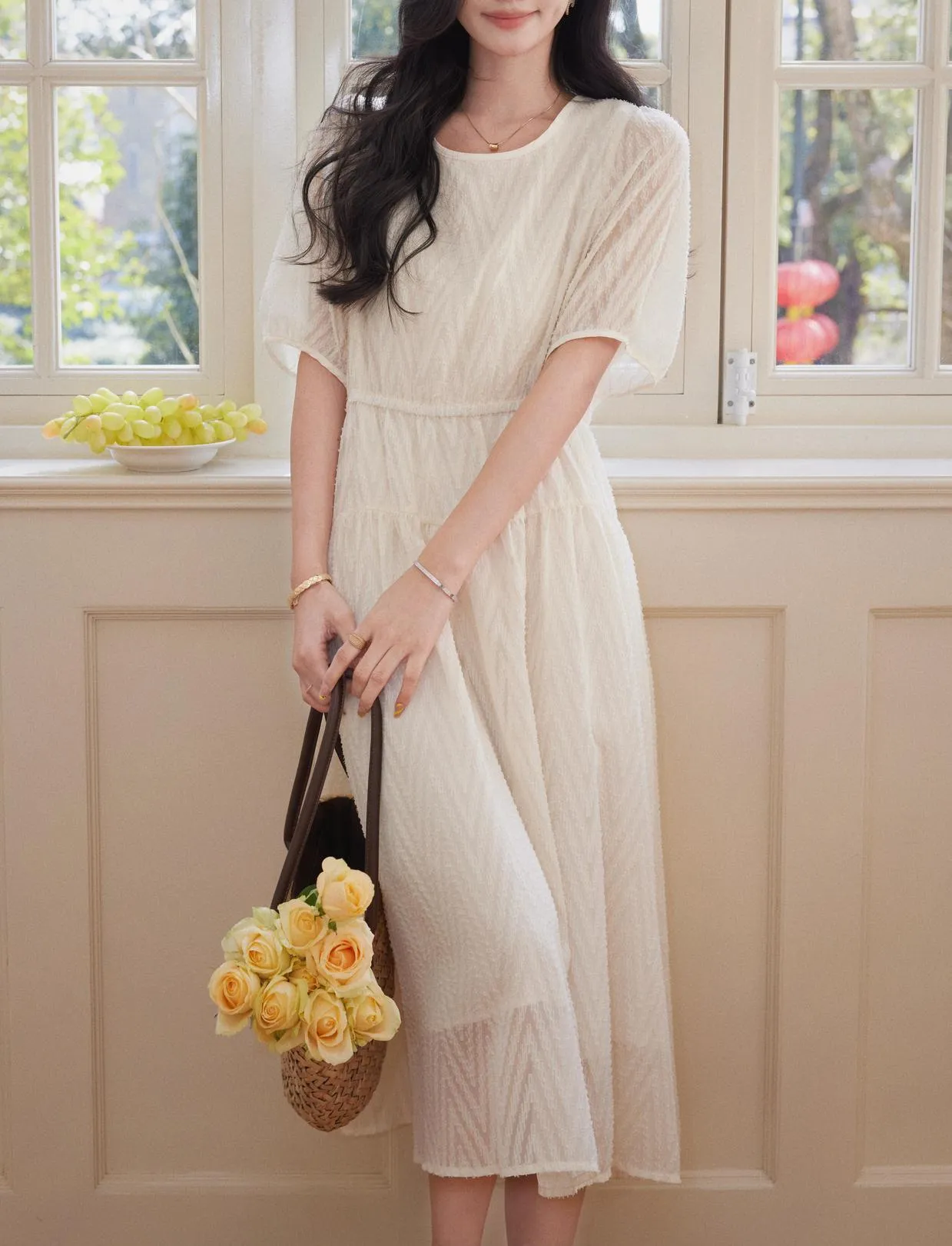 Women's Solid Color Dress Featuring a Stylish Fit